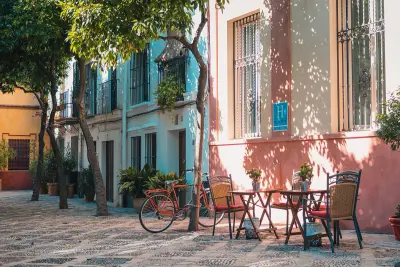 Caffè e ciclismo: la sosta al bar e una lunga storia d'amore