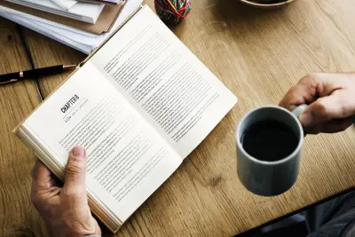 Caffè e libri: i caffè letterari italiani e il piacere di leggere con una tazzina